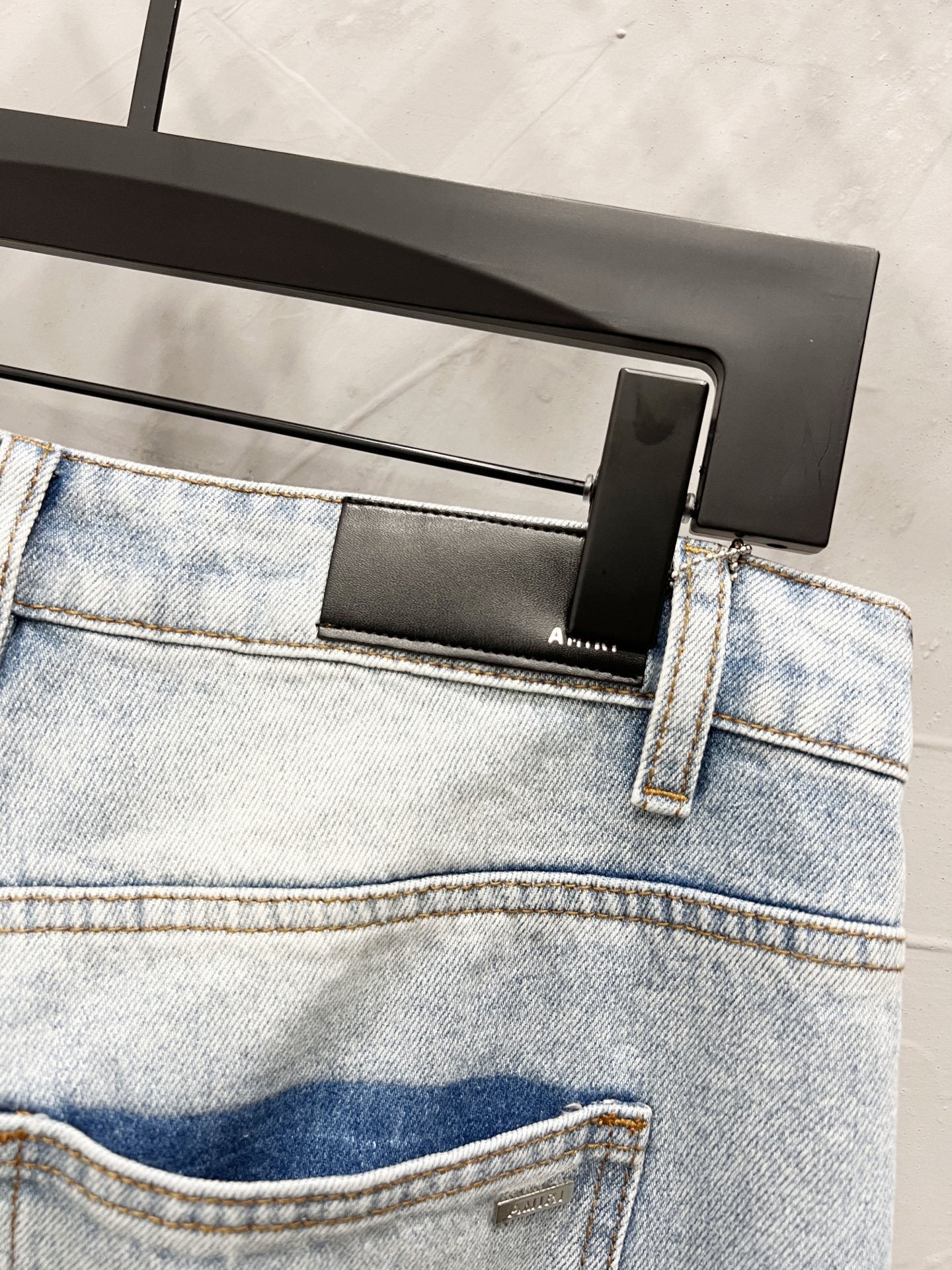 Amiri Fashion Jeans